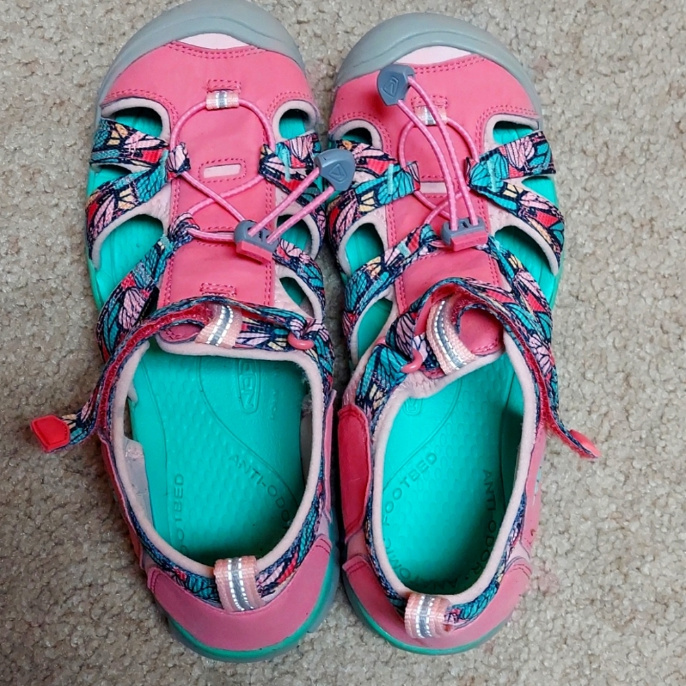 Used Keen eater shoes/sandals